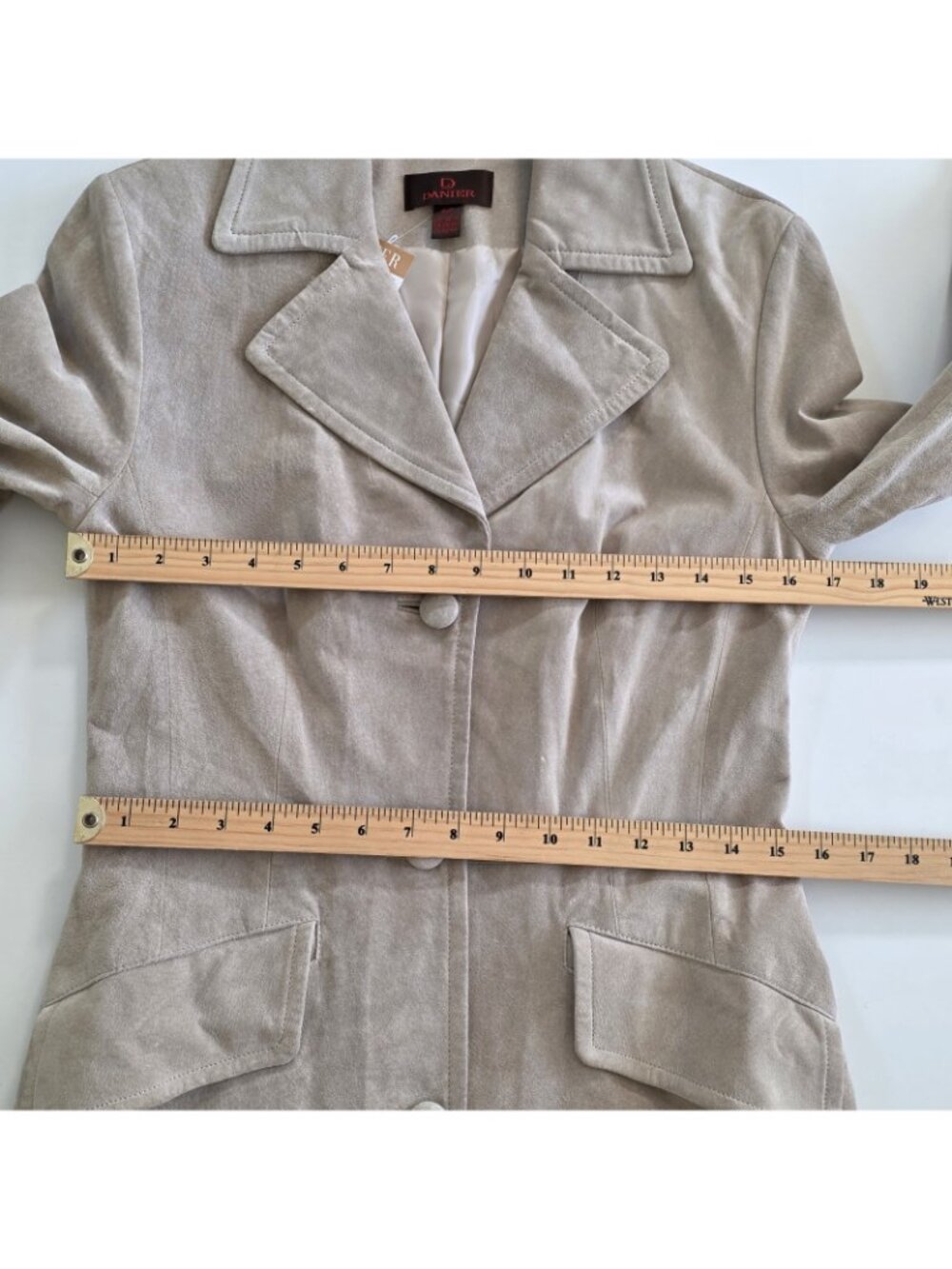 Danier Vtg Kyla Suede Trench Coat S Beige Buttons Minimalist Retro Look Edgy Nwt — image 8 of 8